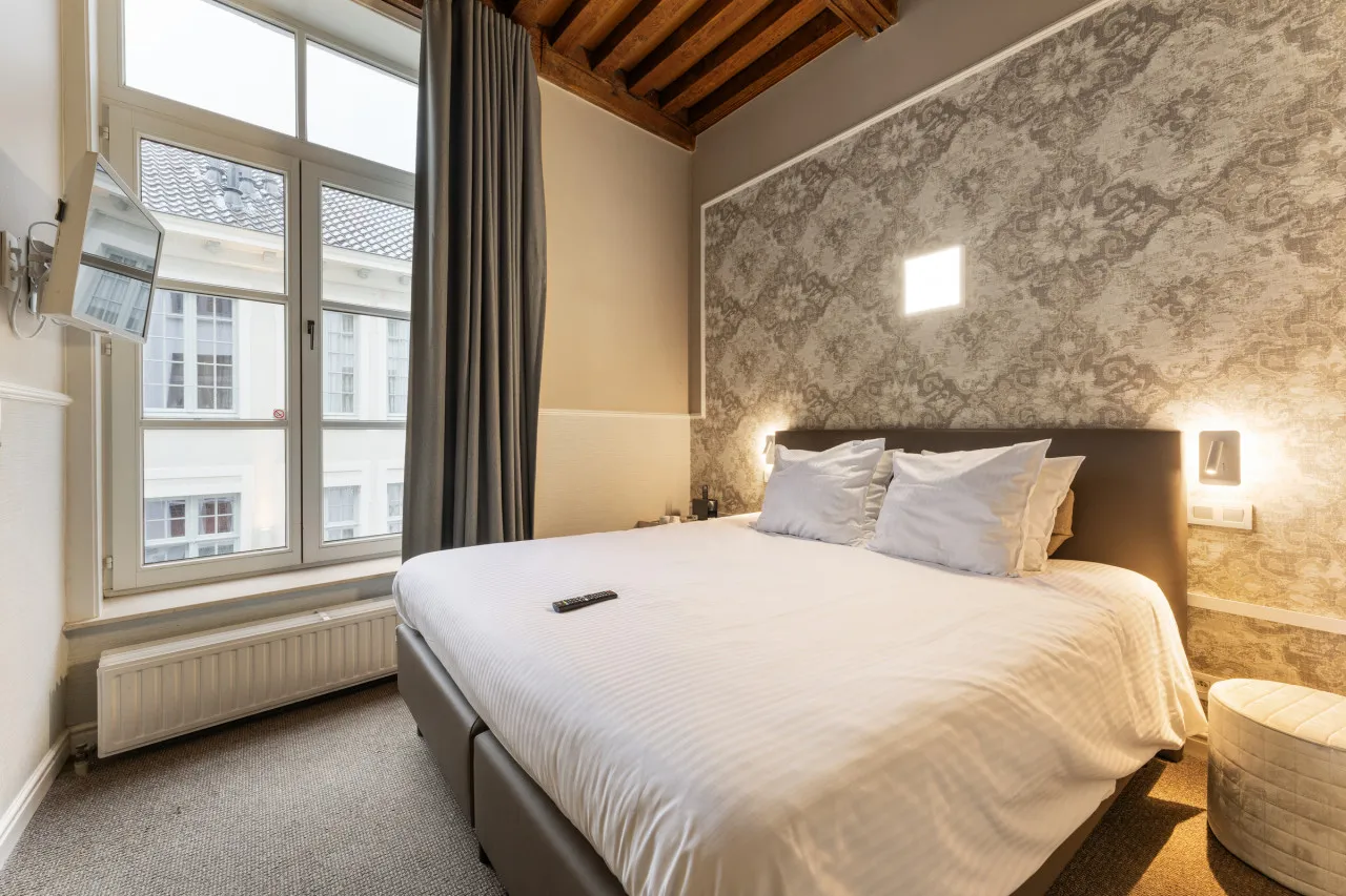 Historic Double Room in Bruges Center